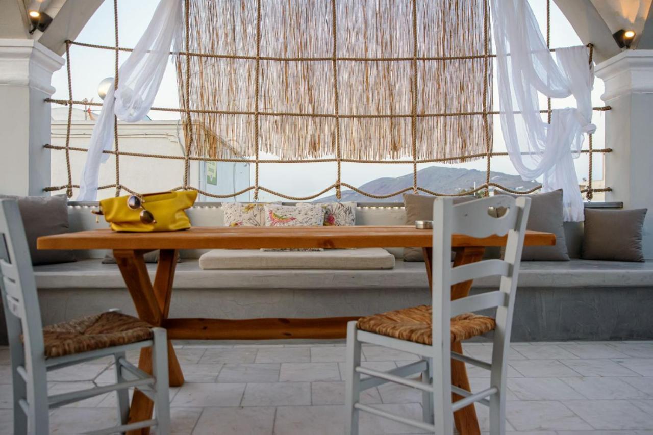 Central Hostel Oia Bagian luar foto
