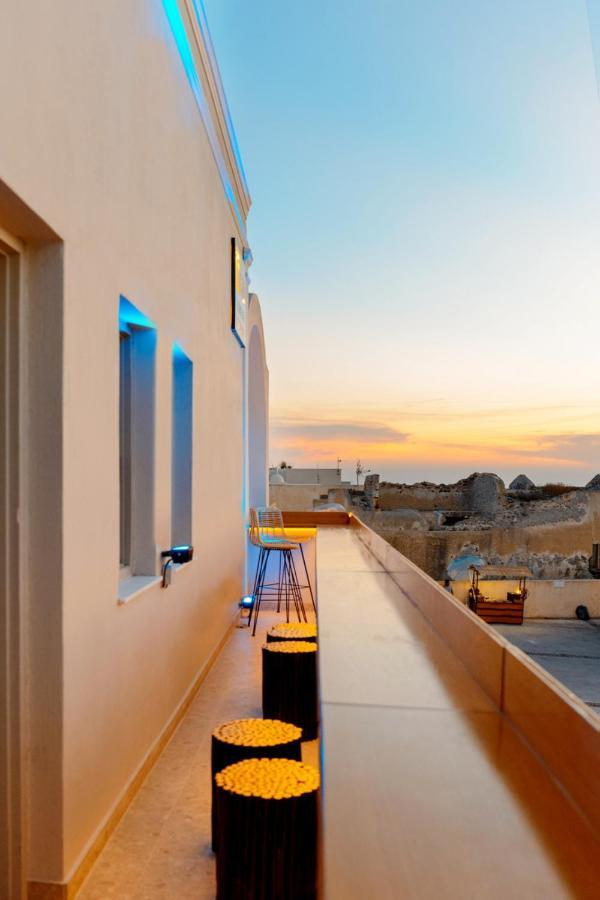 Central Hostel Oia Bagian luar foto