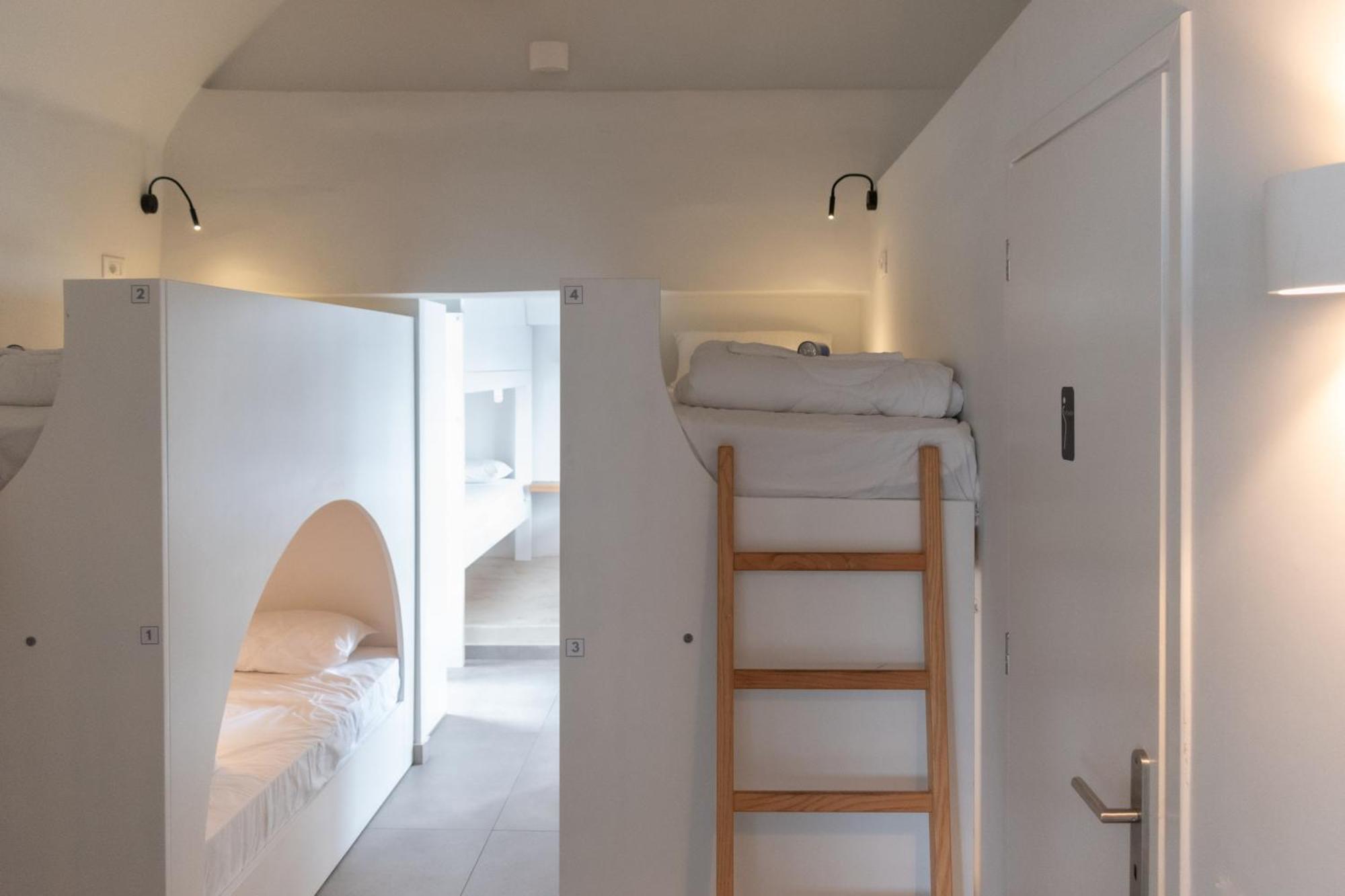 Central Hostel Oia Bagian luar foto